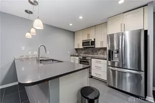 460 Jamestown Cir, Dayton, OH 45458 - Photo 8