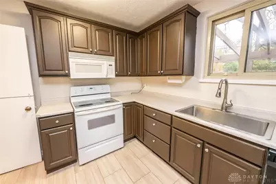 7851 Volk Drive, Dayton, OH 45415 - Photo 12