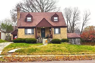 2302 Rustic Rd, Dayton, OH 45406 - Photo 2