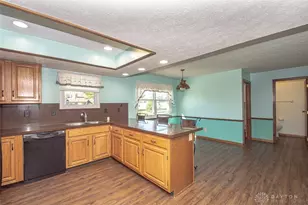 1939 Sugar Run Trail, Bellbrook, OH 45305 - Photo 10