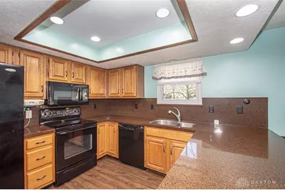 1939 Sugar Run Trail, Bellbrook, OH 45305 - Photo 16