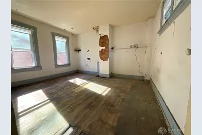 135 Drummer Avenue, Dayton, OH 45403 - Photo 14