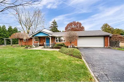 135 Floral Acres Drive, Tipp City, OH 45371 - Photo 2