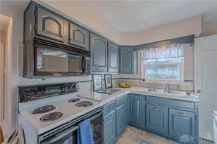 308 E Dorothy Ln, Dayton, OH 45419 - Photo 8