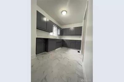 212 E Hillcrest Avenue, Dayton, OH 45405 - Photo 6