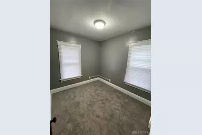 212 E Hillcrest Avenue, Dayton, OH 45405 - Photo 12