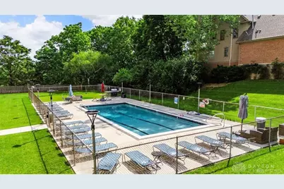 2230 S Patterson Boulevard #21, Dayton, OH 45409 - Photo 8