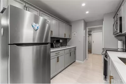 2230 S Patterson Boulevard #21, Dayton, OH 45409 - Photo 16