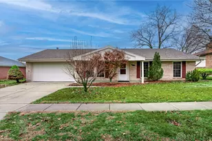2108 Sir Lockesley Dr, Miamisburg, OH 45342 - Photo 32