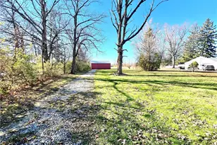 3145 Troy Rd, Springfield, OH 45504 - Photo 32