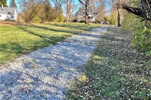 3145 Troy Rd, Springfield, OH 45504 - Photo 32