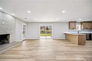 955 Oak Dale Dr, Xenia, OH 45385 - Photo 8