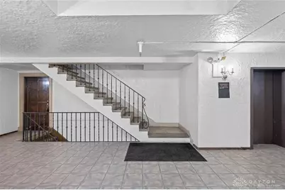 1211 Far Hills Avenue #202, Oakwood, OH 45419 - Photo 4