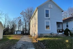 137 N Stanley St, Bellefontaine, OH 43311 - Photo 2