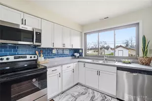 178 Dellwood Dr, Fairborn, OH 45324 - Photo 2