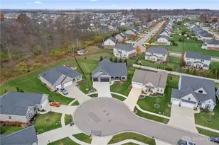 9905 Rothschild Ct, Clearcreek Twp, OH 45458 - Photo 4