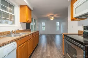 6773 Summerdale Dr, Huber Heights, OH 45424 - Photo 14