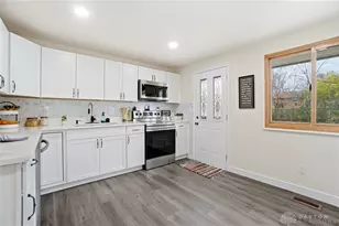 7621 Shalamar Dr, Dayton, OH 45424 - Photo 6