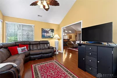 2042 Wentworth Village Drive, Bellbrook, OH 45305 - Photo 12