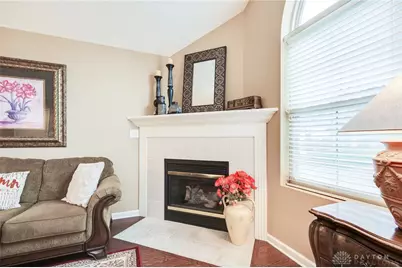 2042 Wentworth Village Drive, Bellbrook, OH 45305 - Photo 8