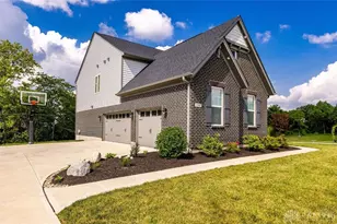 5396 Brougham Ln, Fairfield Township, OH 45011 - Photo 6