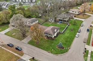 5801 Pondview Dr, Kettering, OH 45440 - Photo 2