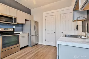 62 Pioneer St, Dayton, OH 45405 - Photo 8