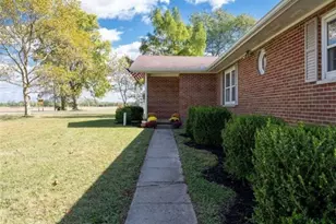 7210 N Bollinger Rd, Conover, OH 45317 - Photo 10