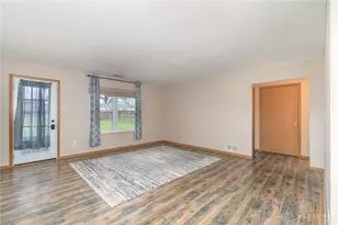 6044 Sean Cir, Blanchester, OH 45107 - Photo 4