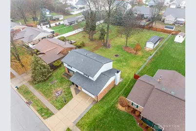 8581 Pinegate Way, Huber Heights, OH 45424 - Photo 42