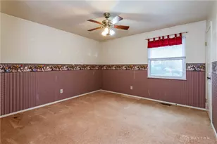 8581 Pinegate Way, Huber Heights, OH 45424 - Photo 32