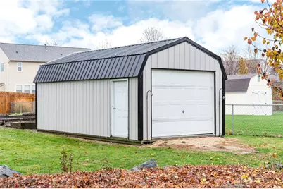 8581 Pinegate Way, Huber Heights, OH 45424 - Photo 40