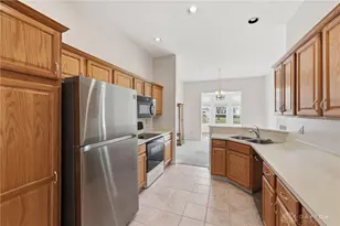 1124 Napa Ridge, Dayton, OH 45458 - Photo 18