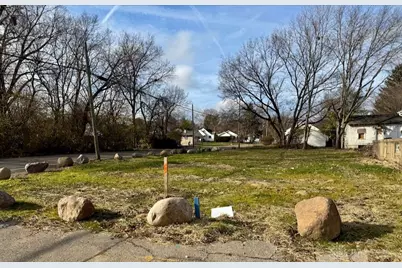 3901 Old Riverside Drive, Dayton, OH 45405 - Photo 1