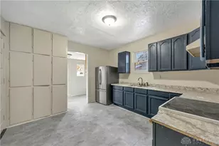 63 E Burton Ave, Dayton, OH 45405 - Photo 12