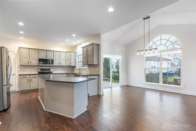 1270 Camden Trace, Beavercreek, OH 45434 - Photo 6