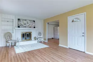 40 N Meadow Dr, Dayton, OH 45416 - Photo 4