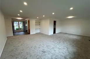 2272 Berrycreek Dr, Dayton, OH 45440 - Photo 4