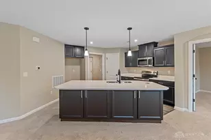 2728 Amberwood Ln, Beavercreek, OH 45431 - Photo 2