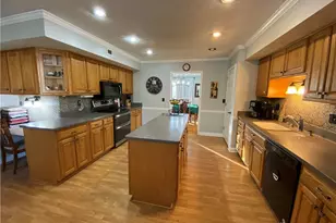 7776 Crestway Rd, Clayton, OH 45315 - Photo 2