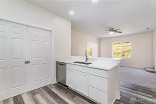 1942 Walnut St, Loveland, OH 45140 - Photo 6