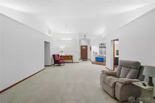 430 Craftsbury Ct, Dayton, OH 45440 - Photo 6