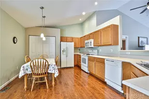 3749 Wilson Farms Blvd, Franklin, OH 45005 - Photo 4