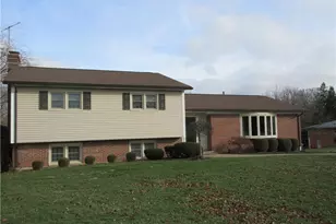 1319 Stratford Dr, Piqua, OH 45356 - Photo 2