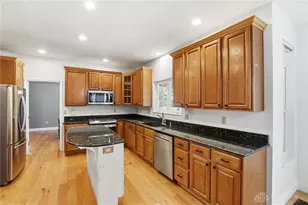 1244 Peachcreek Rd, Washington Twp, OH 45458 - Photo 10