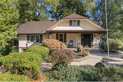 805 E Linden Avenue, Miamisburg, OH 45342 - Photo 1