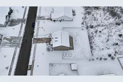 121 Mound Builder Place, Carlisle, OH 45005 - Photo 2