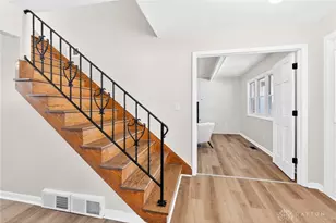 2440 E Possum Rd, Springfield, OH 45502 - Photo 4