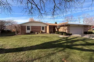 7543 Abraham Ct, Dayton, OH 45414 - Photo 2