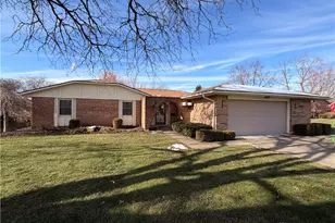 7543 Abraham Ct, Dayton, OH 45414 - Photo 2